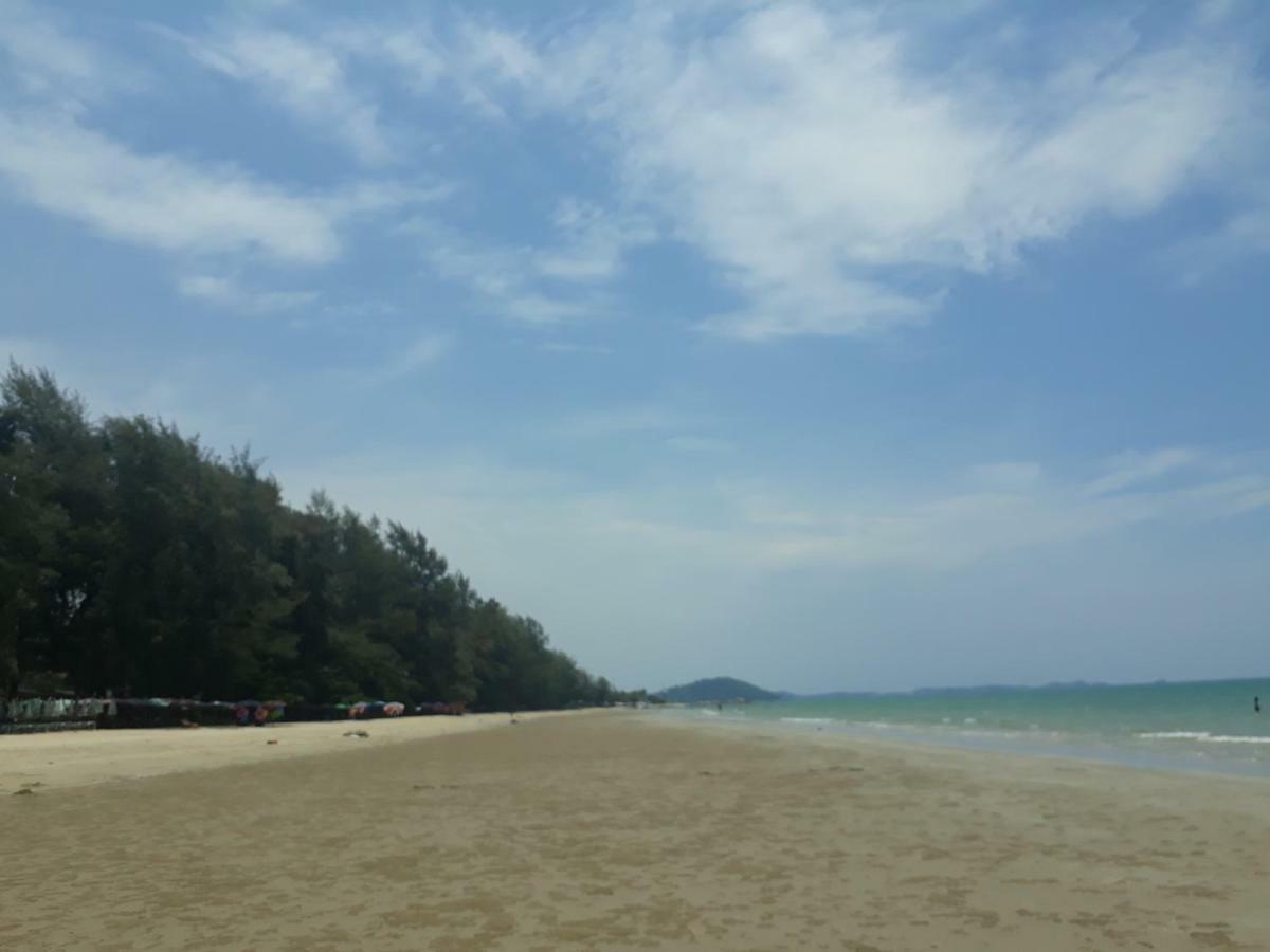 Mae Rampung Beach House คาราโอเกะและสระเด็ก Rayong Exterior foto