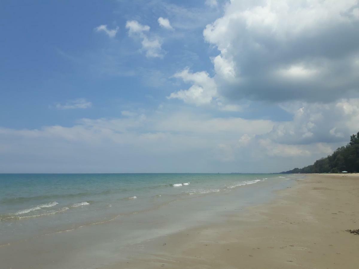 Mae Rampung Beach House คาราโอเกะและสระเด็ก Rayong Exterior foto